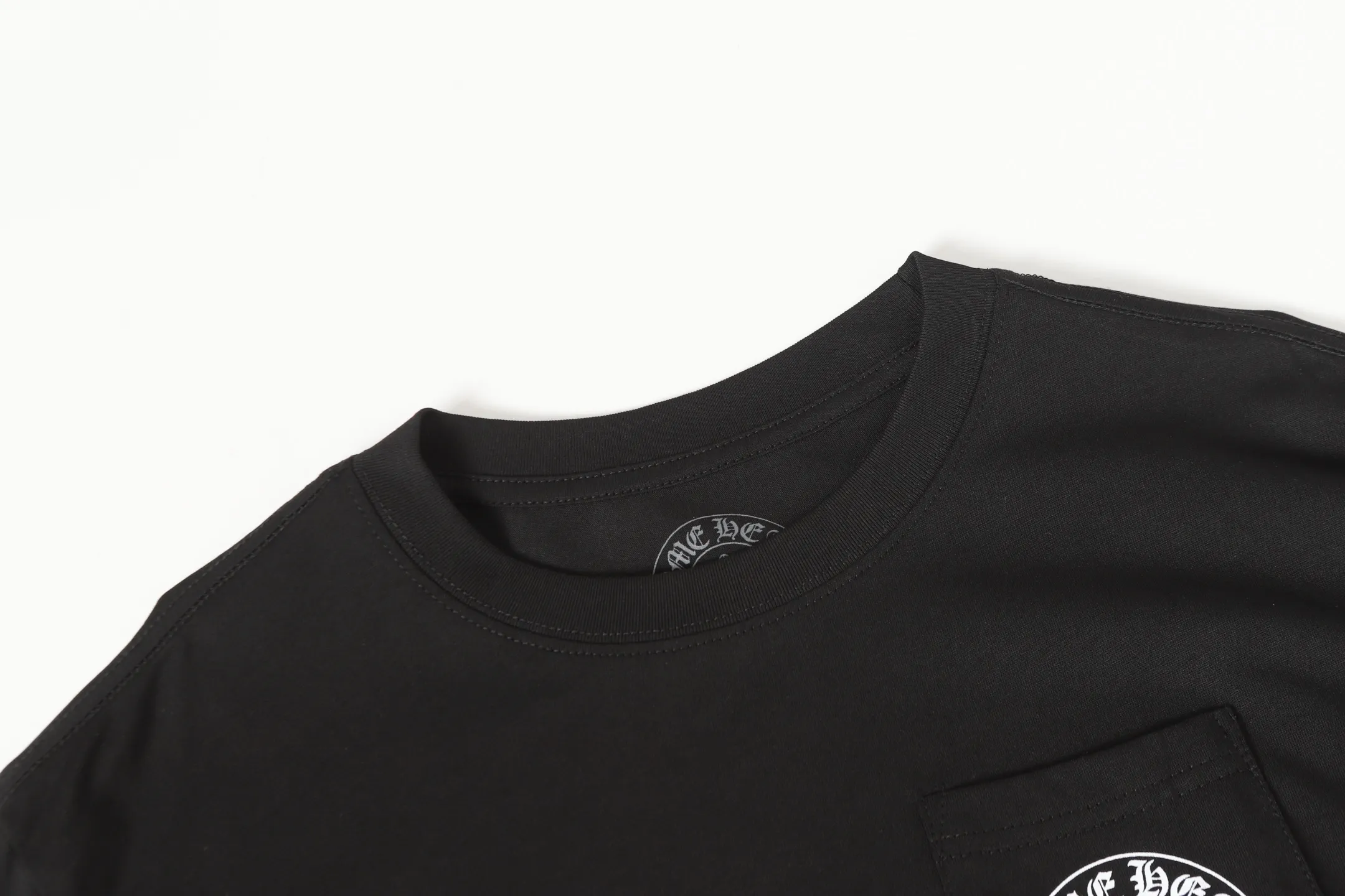 P150 2125 style -Chrome Hearts/Chrome Hearts Hong Kong limited Sanskrit letter printed long-sleeved T-shirt -High weight, high density and high quality. The wool is soft, delicate and skin-friendly. It feels soft and silky. It has excellent warmth and skin-friendly properties.